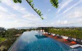 6Th Avenue Surin Beach